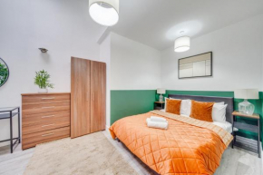 Cosy 1Br Relocation Contractors Family with parking